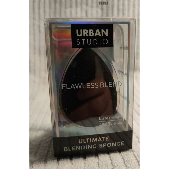 CALA Urban Studio Duo Flawless Blend Ultimate Blending Sponge Black - Picture 1 of 8